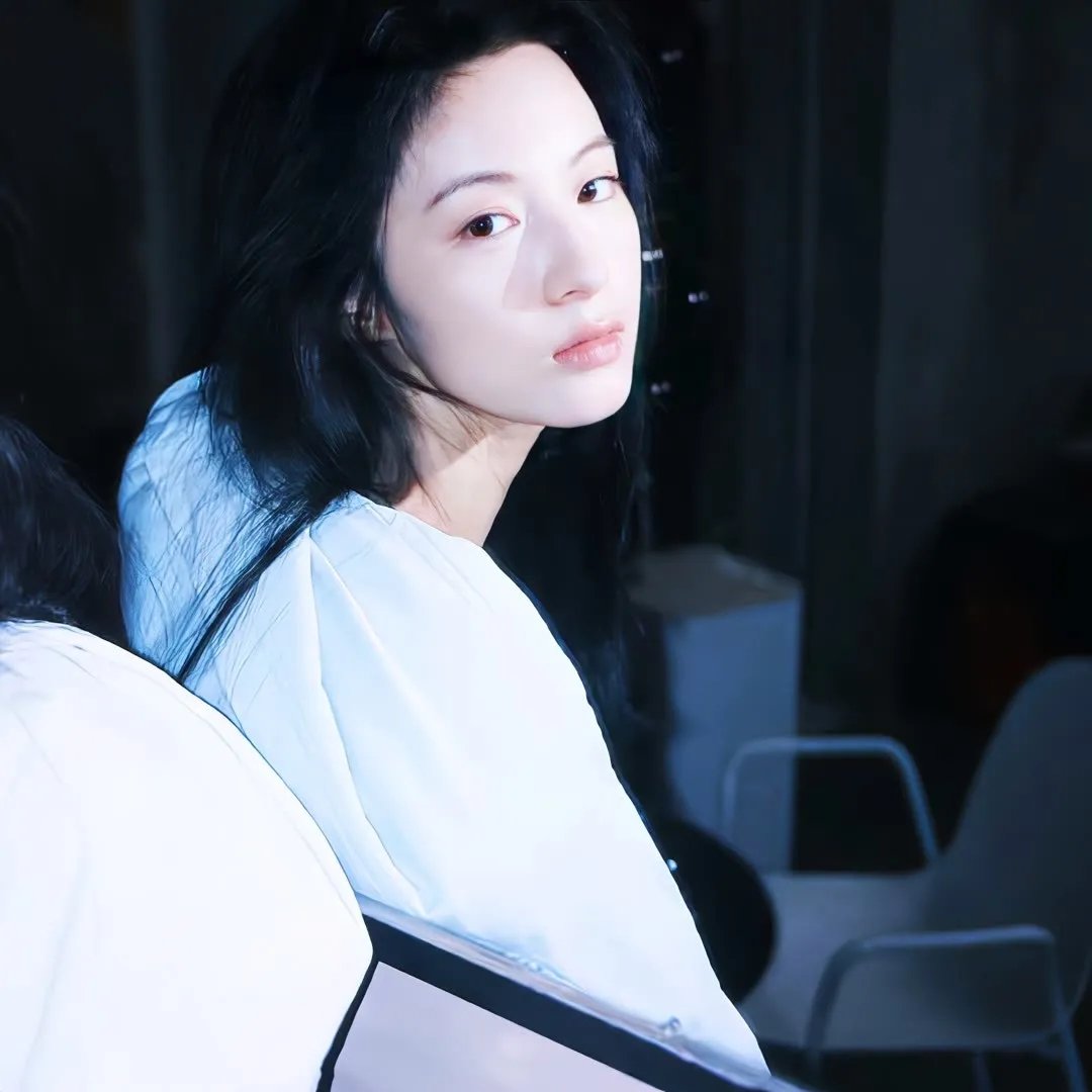 正义联盟:两个地球的危机